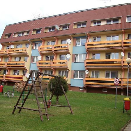 Apartament Nina ชกลาร์สกา ปอเรมบา ภายนอก รูปภาพ